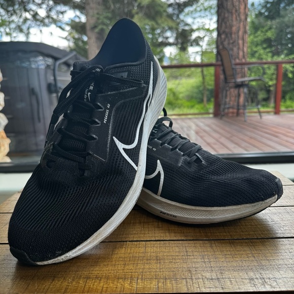 Nike Air Zoom Pegasus 40 Running Shoe Size 13